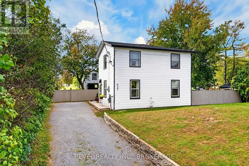 Detached at 637 COLLINS BAY ROAD, Kingston