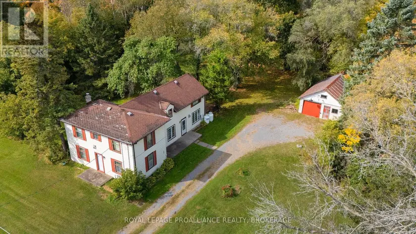 Detached at 5941 COUNTY ROAD 2, Loyalist