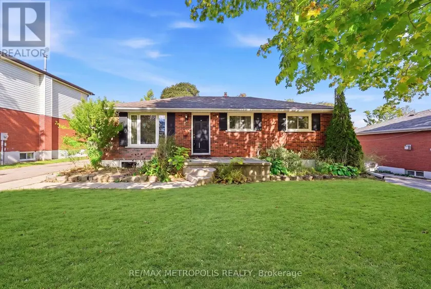 Detached at UPPER - 5 MCCAMMON STREET, Brant