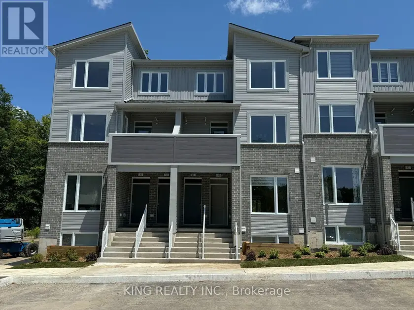Townhouse at 47 - 990 DEVERON CRESCENT, London South