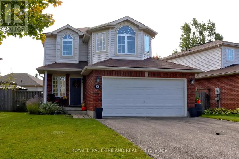 Detached at 821 SPRUCEWOOD DRIVE, London North