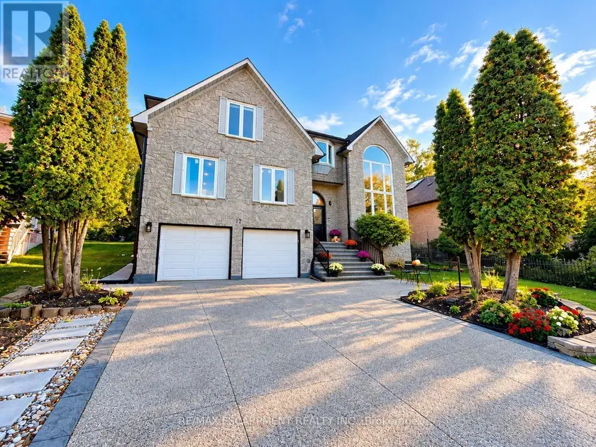 Detached at 12 SUNDROP COURT, Hamilton
