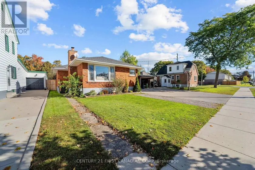 Detached at 180 FOREST AVENUE, St. Thomas