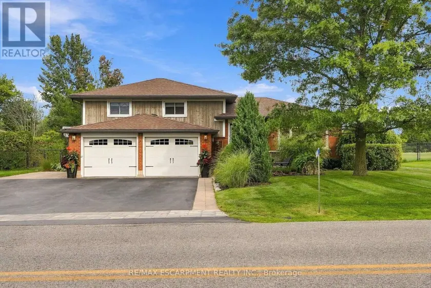 Detached at 826 MILLGROVE SIDE ROAD, Hamilton