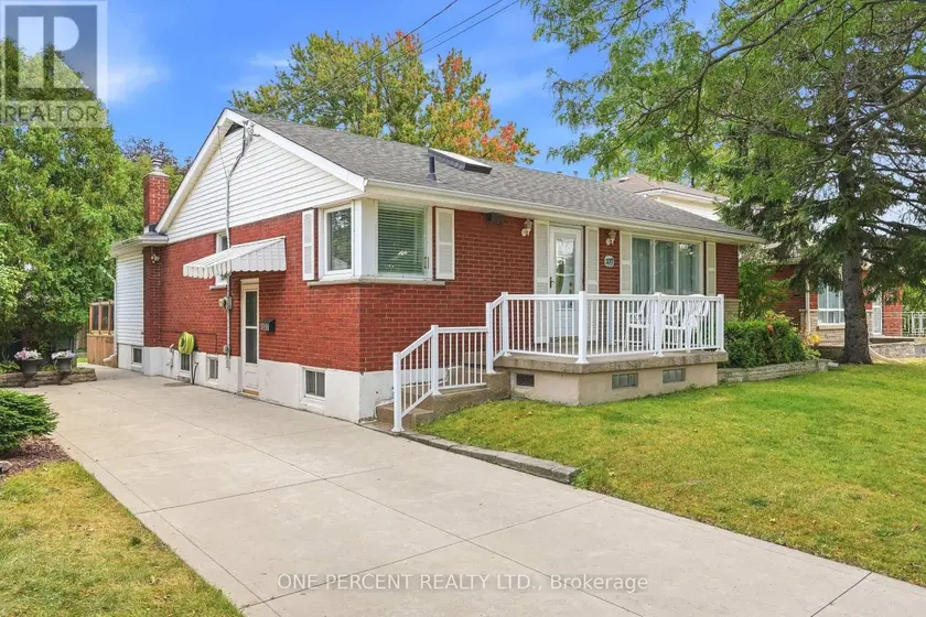 Detached at 137 TERRACE DRIVE, Hamilton