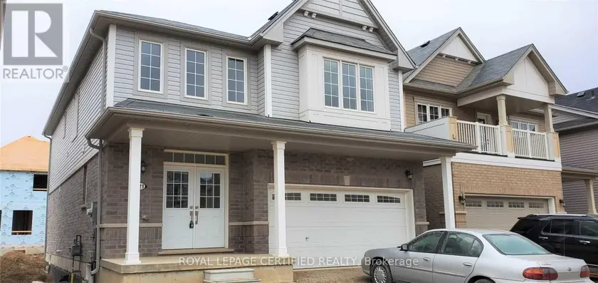 Detached at 21 MUNRO CIRCLE, Brantford
