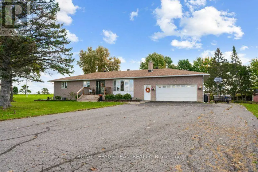 Detached at 12570 COUNTY 18 ROAD, South Dundas