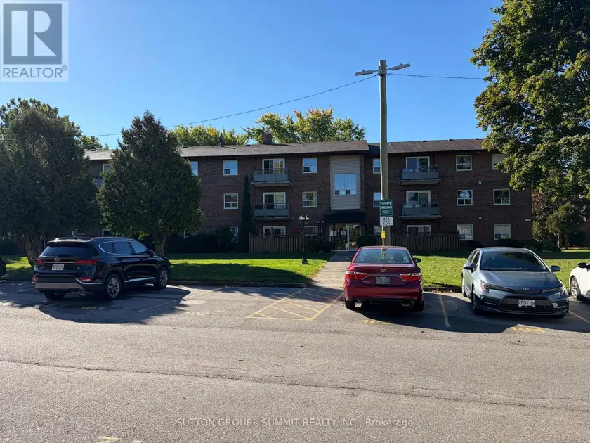Apartment at 5 - 616 GREY STREET, Brantford