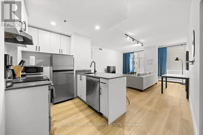 Multiplex at 1204 - 161 LAURIER AVENUE W, Ottawa