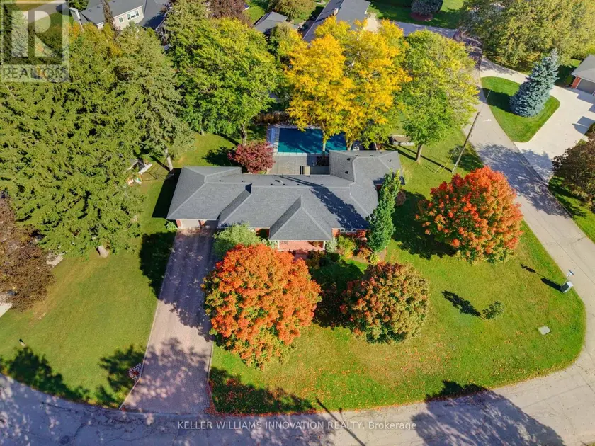 Detached at 33 JACKSON CRESCENT, North Perth