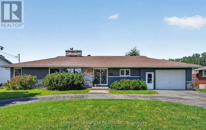Detached at 1215 PRINCESS STREET, Cornwall
