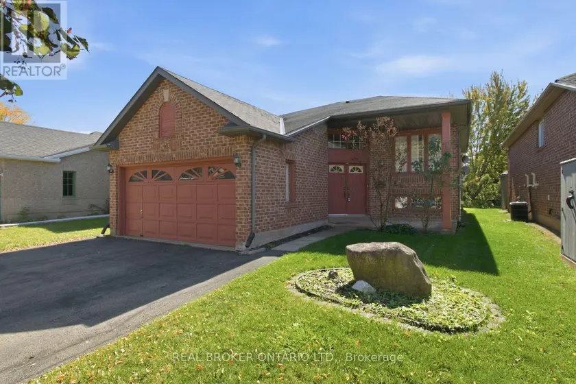 Detached at 23 MADISON COURT W, Welland