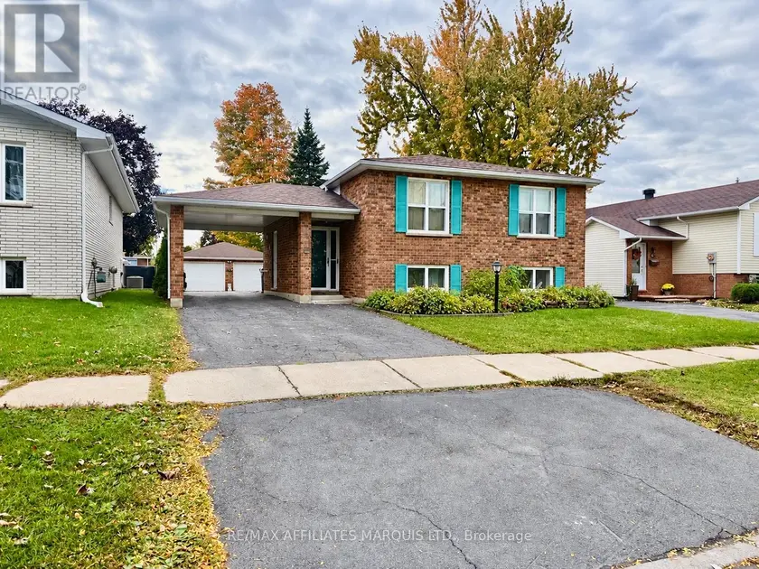 Detached at 112 TWELFTH STREET E, Cornwall
