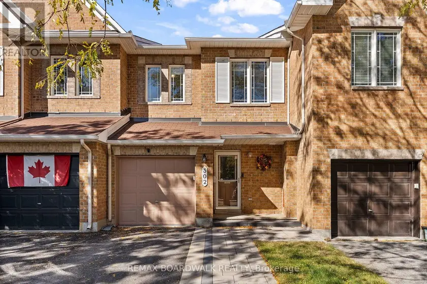 Townhouse at 302 STATEWOOD DRIVE, Ottawa