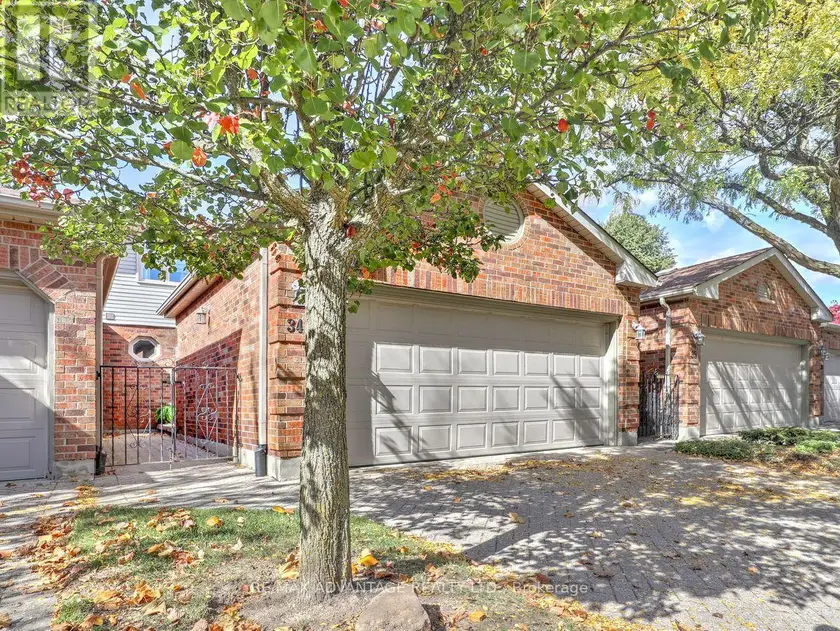 Townhouse at 34 - 70 SUNNYSIDE DRIVE, London North
