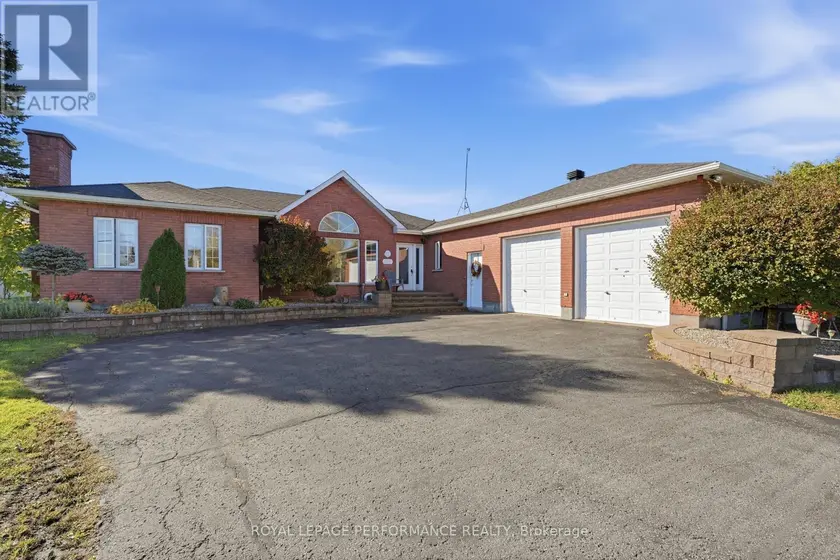 Detached at 3370 FRONT ROAD, Champlain
