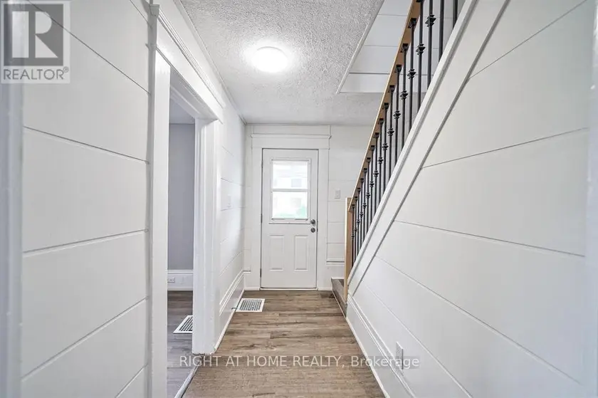 Detached at 15 ASHER STREET, Welland