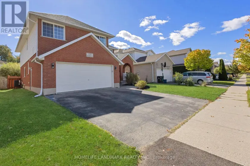 Detached at 723 CHESAPEAKE DRIVE, Waterloo