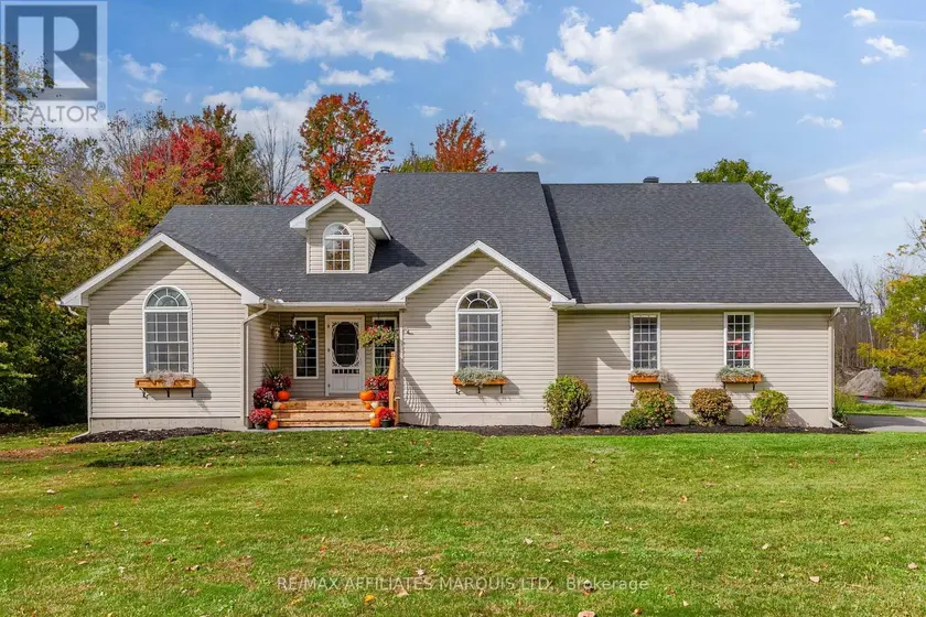 Detached at 11 GRANT AVENUE, North Glengarry
