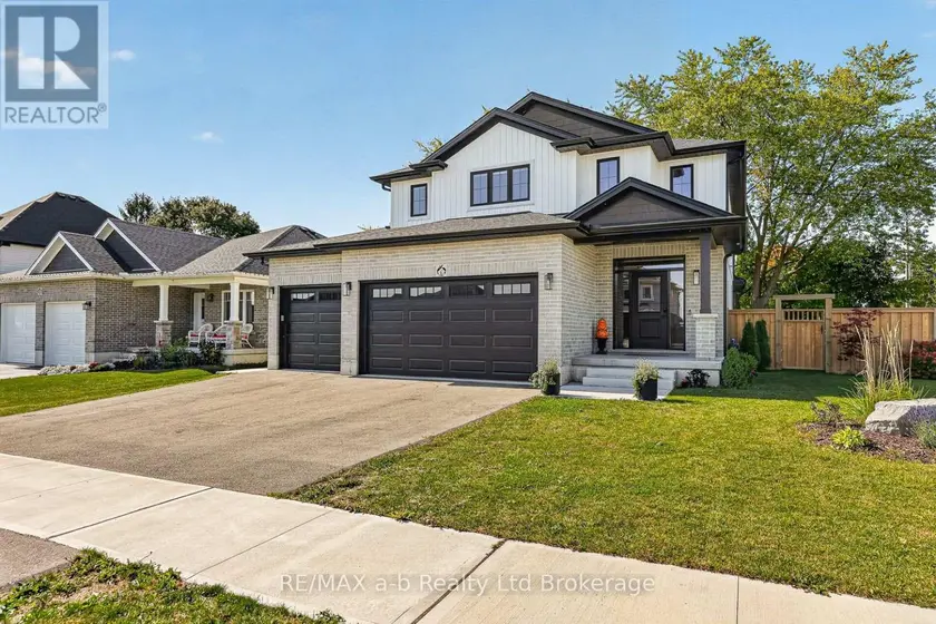 Detached at 6 DIAMOND STREET, East Zorra-Tavistock