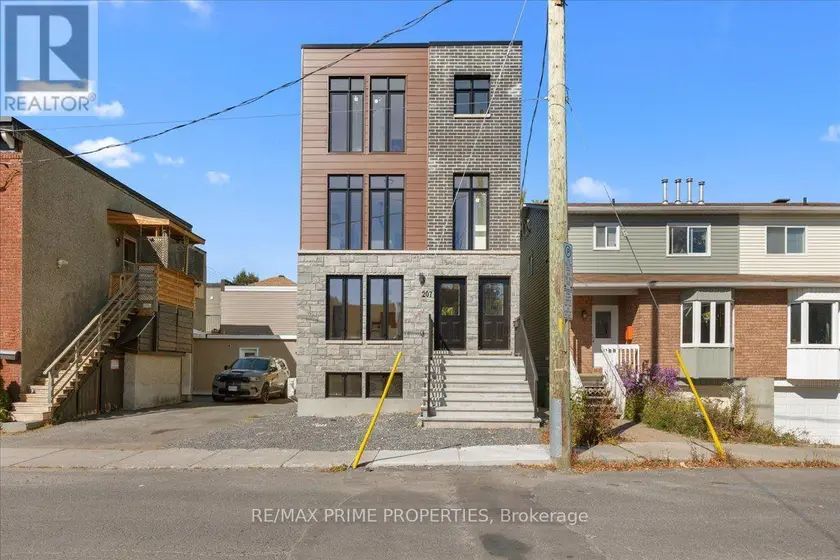 Multiplex at 207 CARILLON STREET, Ottawa