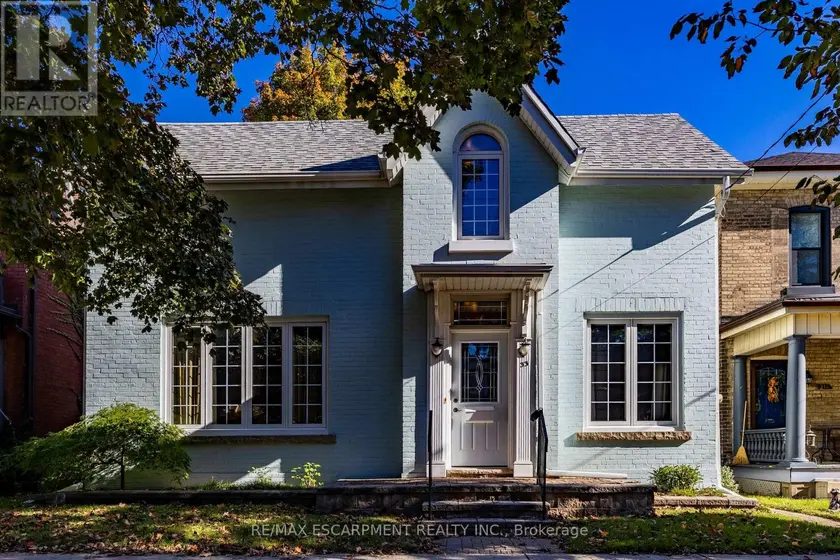 Detached at 33 PALMERSTON AVENUE, Brantford