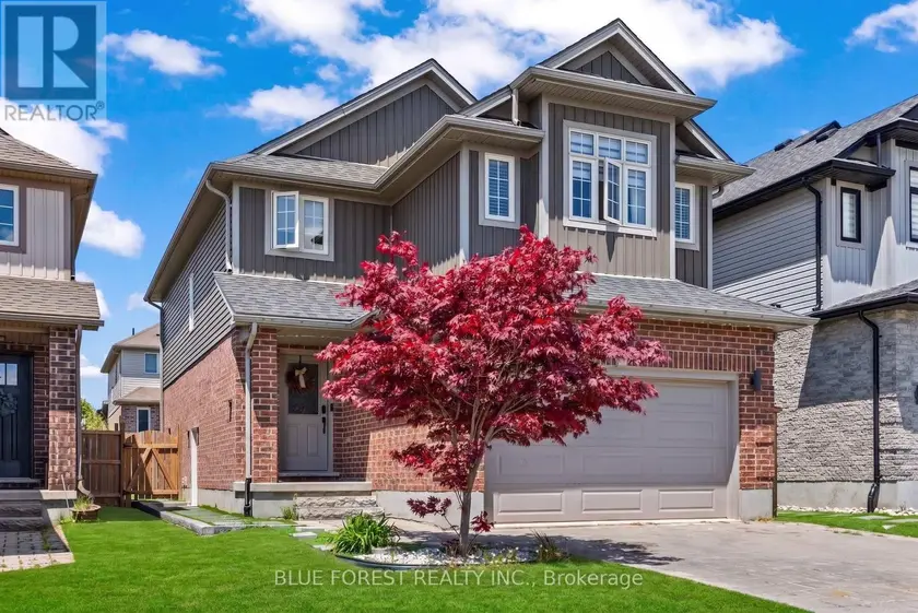 Detached at 3293 CASSON WAY, London South