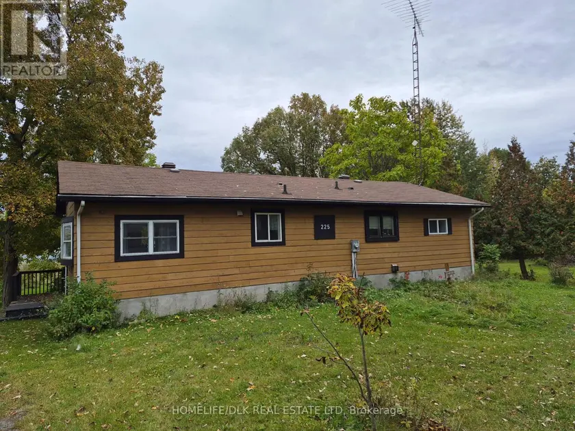 Detached at 225 JOHNSON BAY LANE, Frontenac Islands
