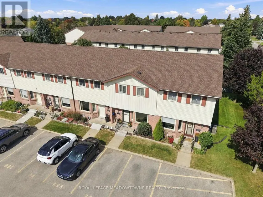 Townhouse at 36 - 1115 NELLIS STREET, Woodstock