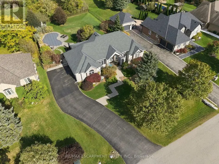 Detached at 14 GAVIN DRIVE, Hamilton