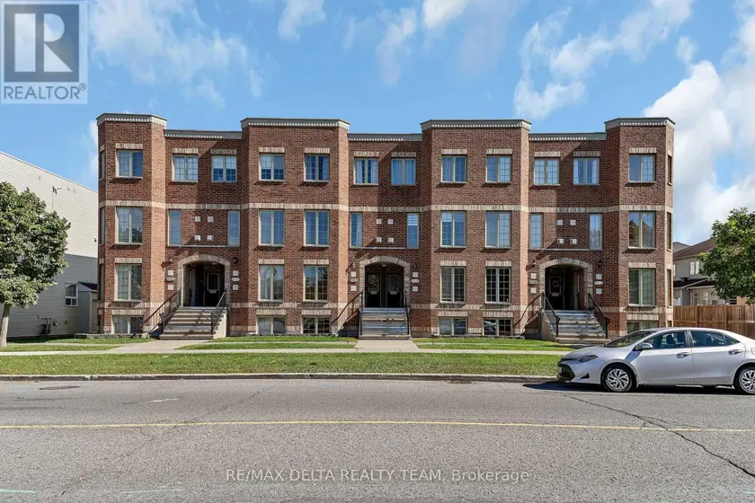 Townhouse at 900 LONGFIELDS DRIVE, Ottawa