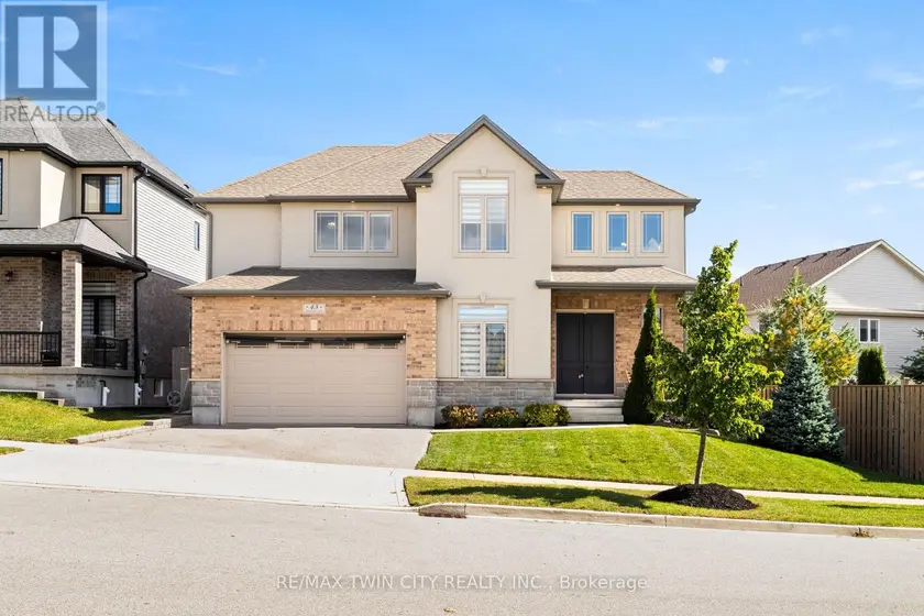Detached at 43 FRONTIER DRIVE, Kitchener