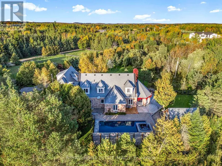 Detached at 555086 MONO AMARANTH TOWNLINE, Amaranth