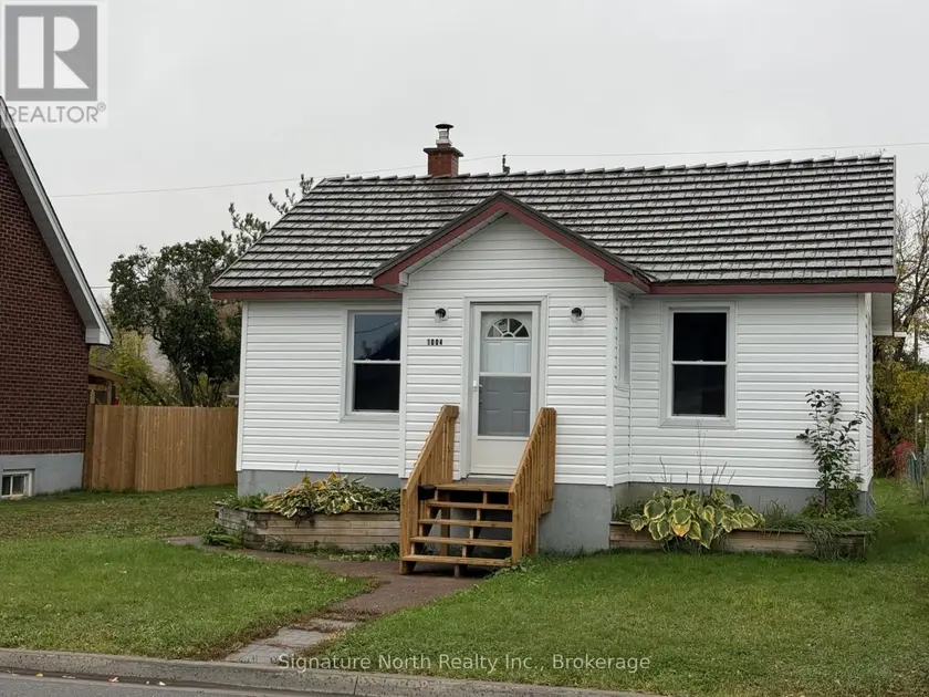Detached at 1004 GORE STREET W, Thunder Bay