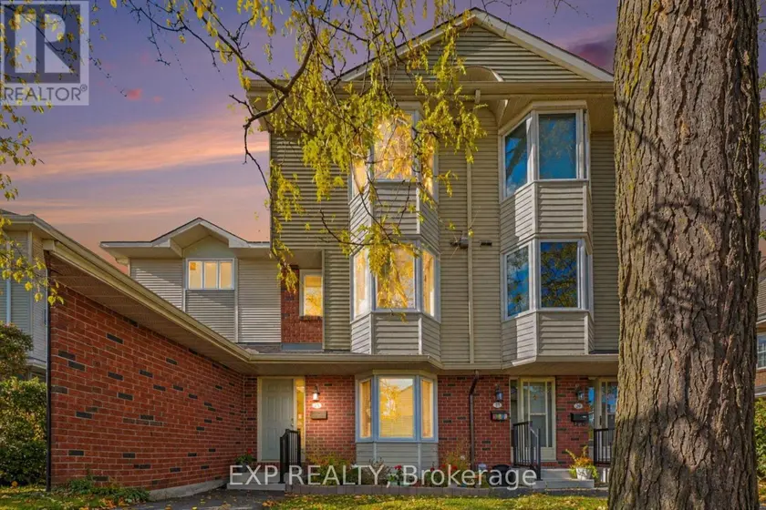 Townhouse at 23 - 25 HAXBY PRIVATE, Ottawa