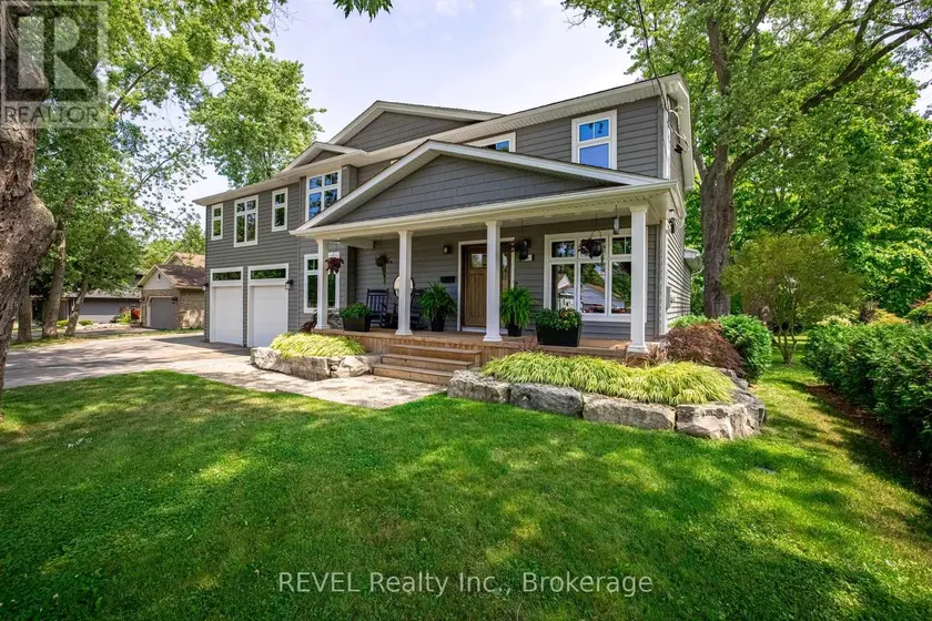 Detached at 74 MONTGOMERY ROAD, Welland