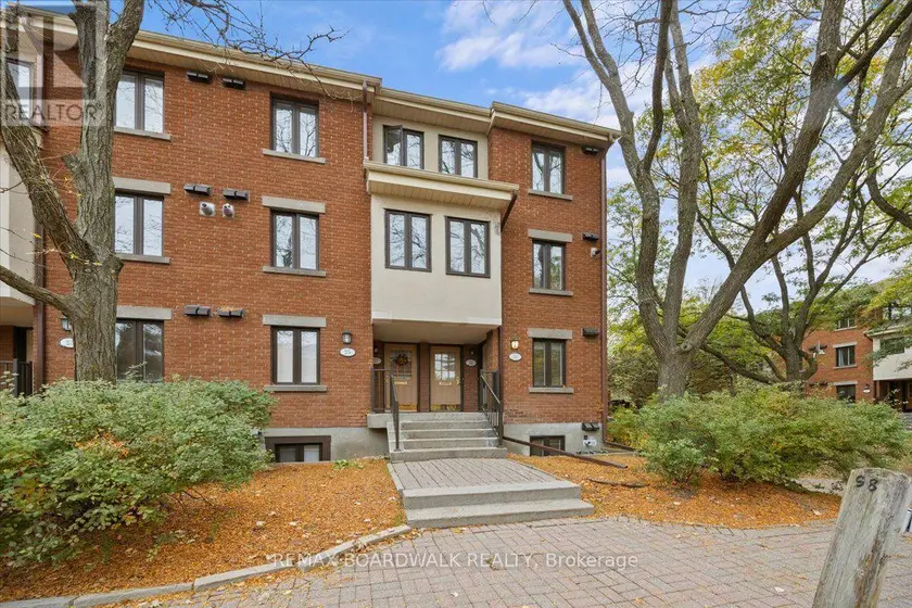 Townhouse at 31 SHEBA PRIVATE, Ottawa
