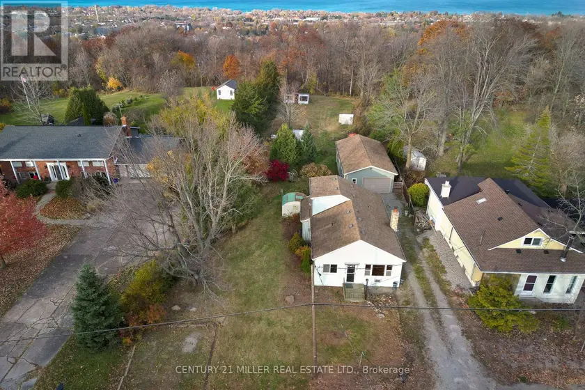 Detached at 49 RIDGE ROAD E, Grimsby