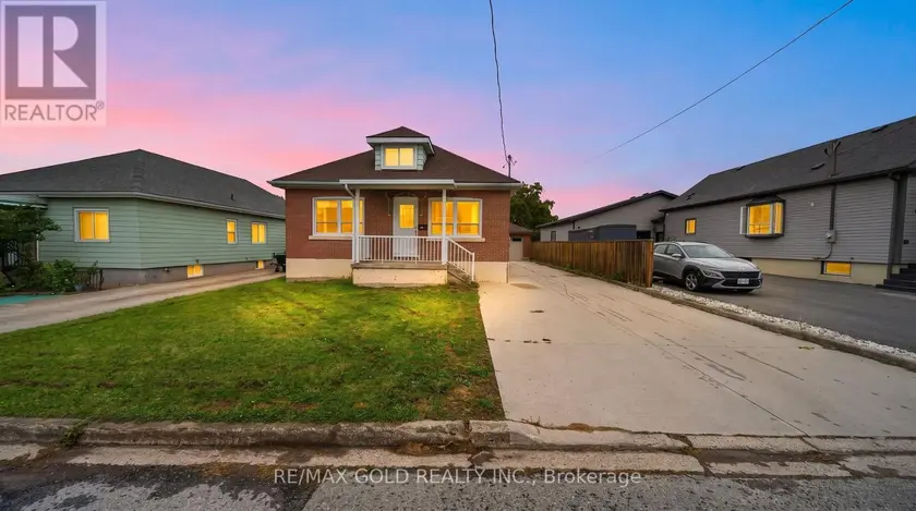 Detached at 16 GARDEN STREET, Thorold