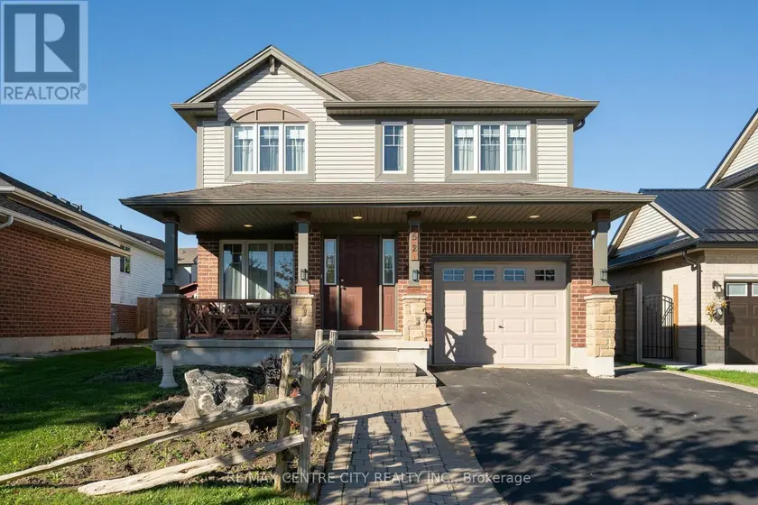 Detached at 52 PINE VALLEY DRIVE, St. Thomas