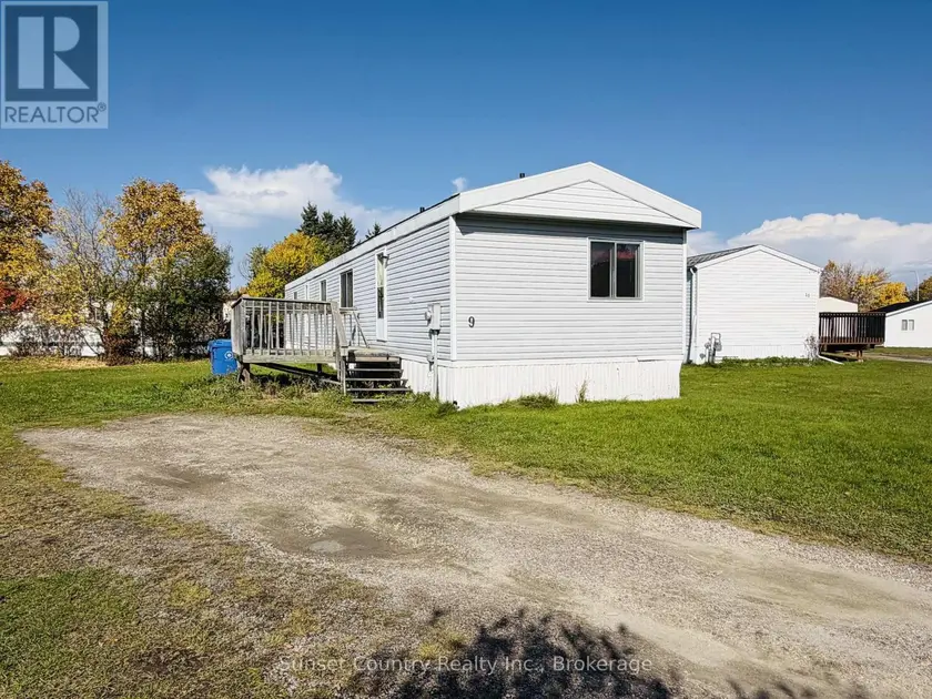 Detached at 9 CEDAR BAY, Dryden
