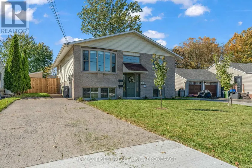 Detached at 1600 ANNE STREET, Kingston