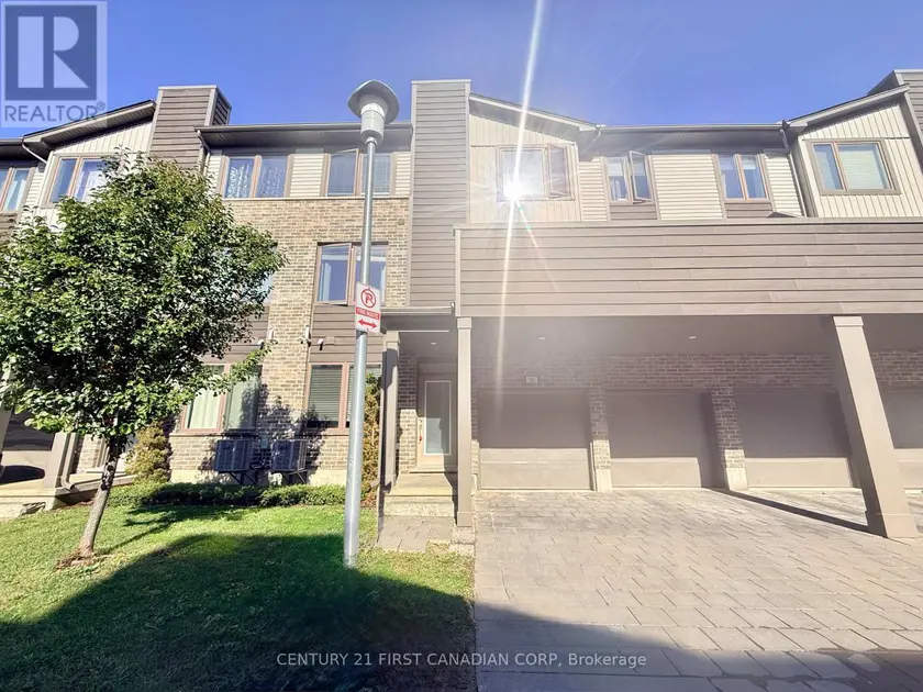 Townhouse at 40 - 1960 DALMAGARRY ROAD, London North