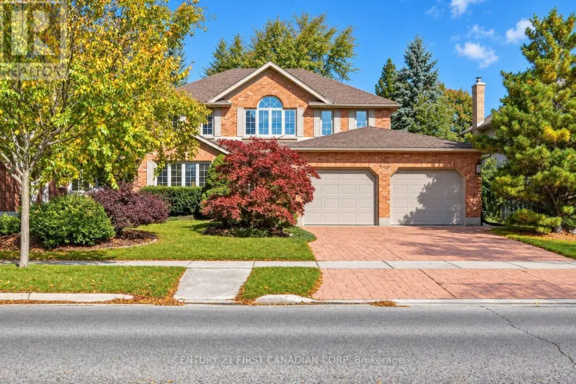Detached at 122 SUNNYSIDE DRIVE, London North