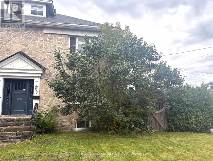 Semi-Detached/Link at 192 BAYSWATER AVENUE, Ottawa