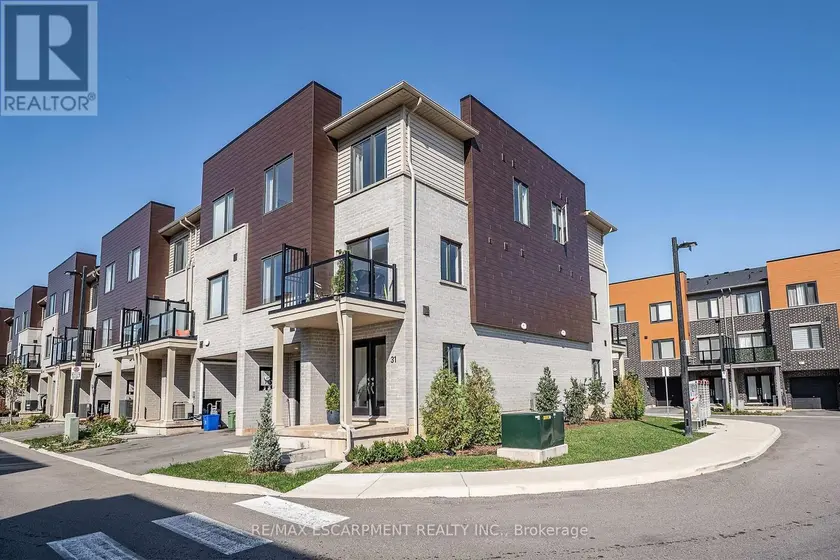 Townhouse at 31 DRYDEN LANE, Hamilton