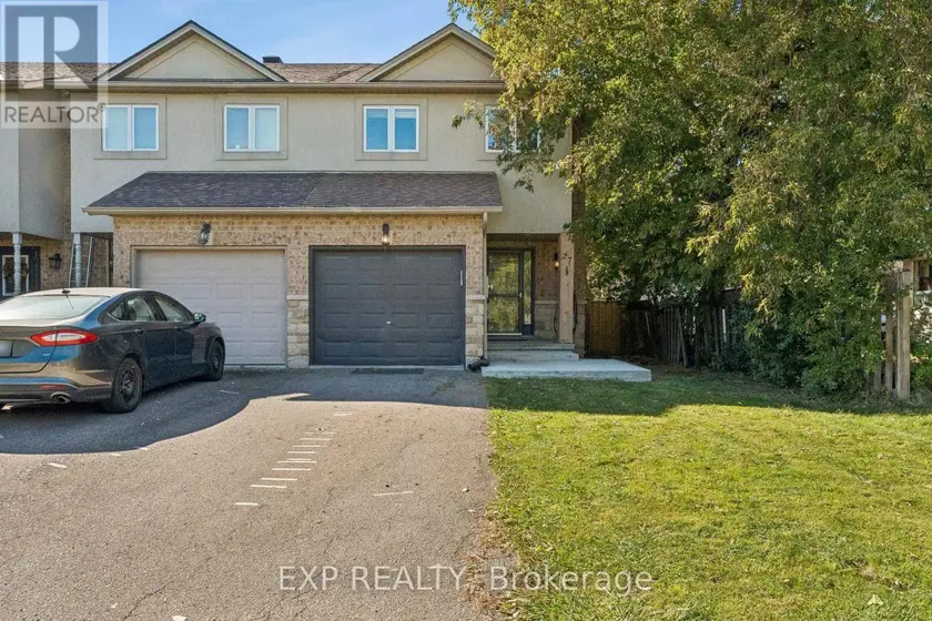 Townhouse at 27 PETTIT STREET, Hamilton