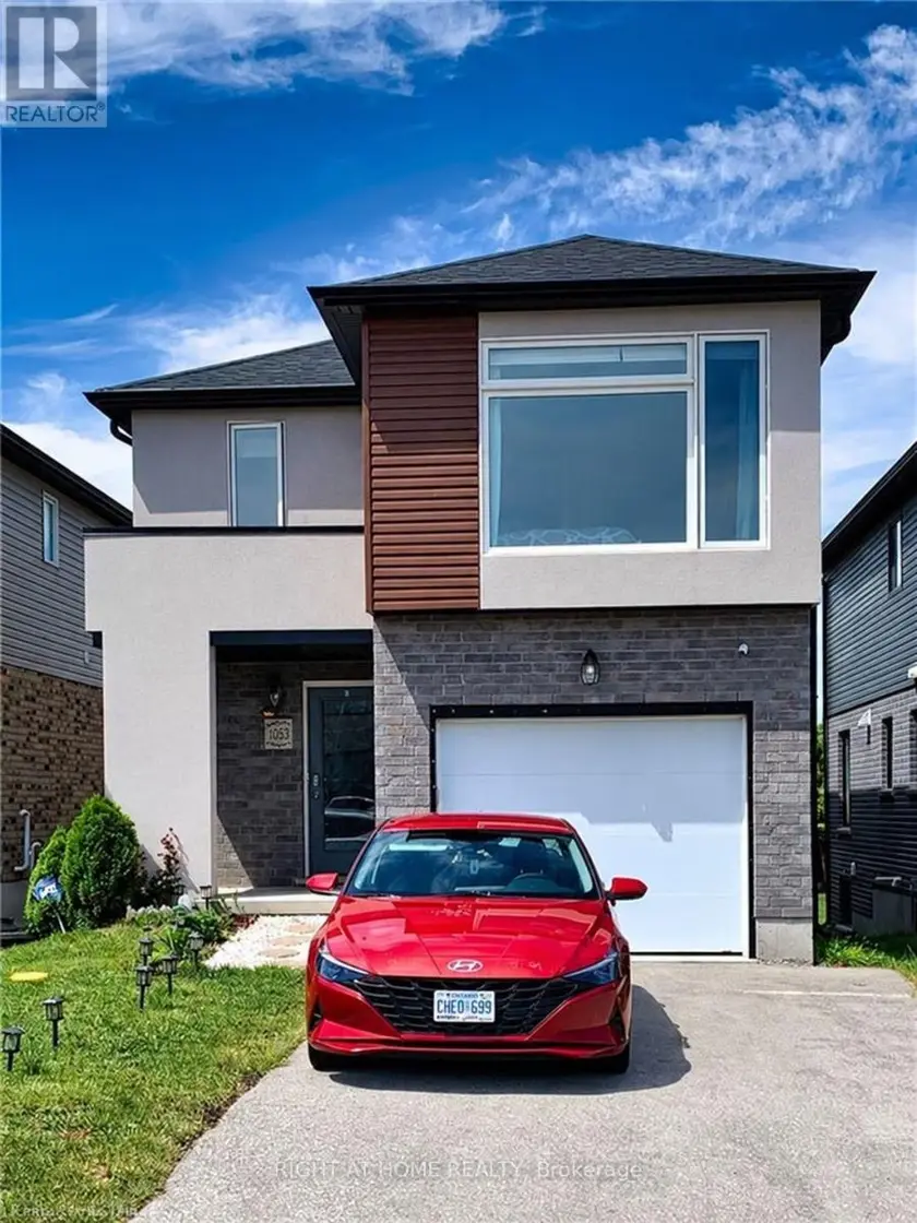 Detached at 1855 FOXRIDGE CRESCENT, London North