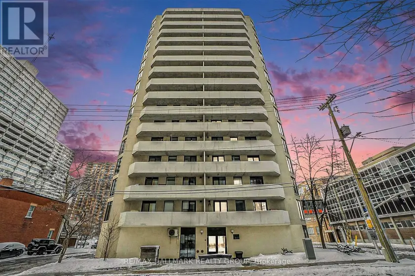 Apartment at 200 Bay St, Ottawa Centre
