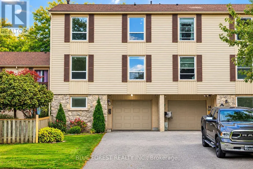 Townhouse at 8 - 12 MCMASTER CRESCENT, London South